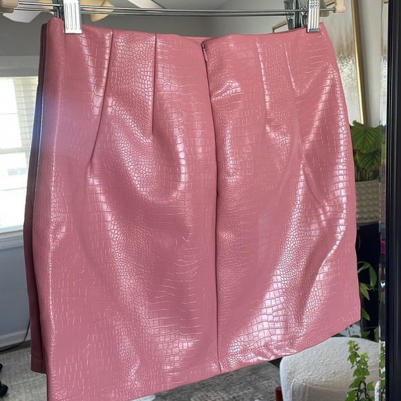 NWOT Pink Faux Leather Mini Skirt - Picture 9 of 10